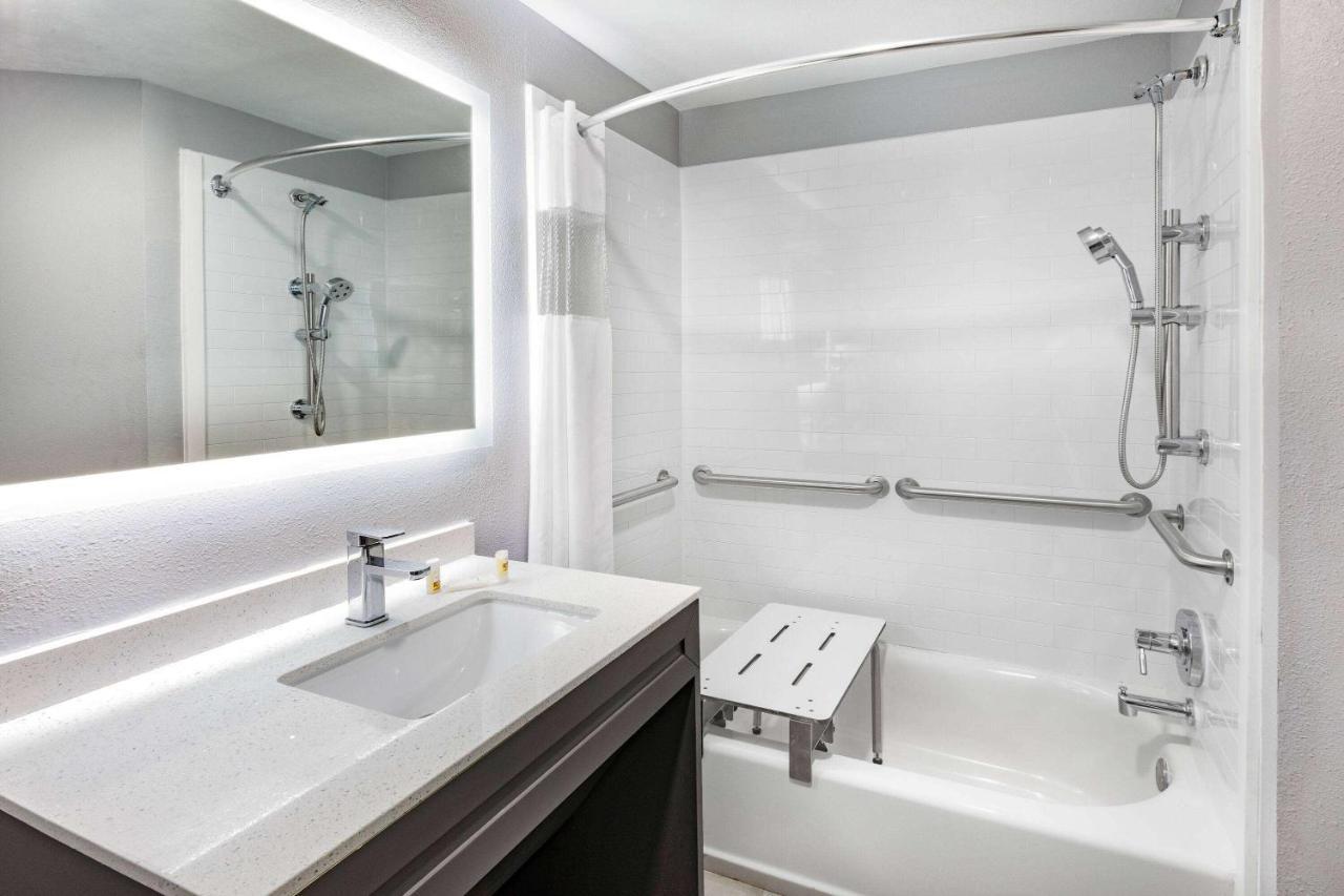 La Quinta Inn & Suites By Wyndham Ardmore Luaran gambar
