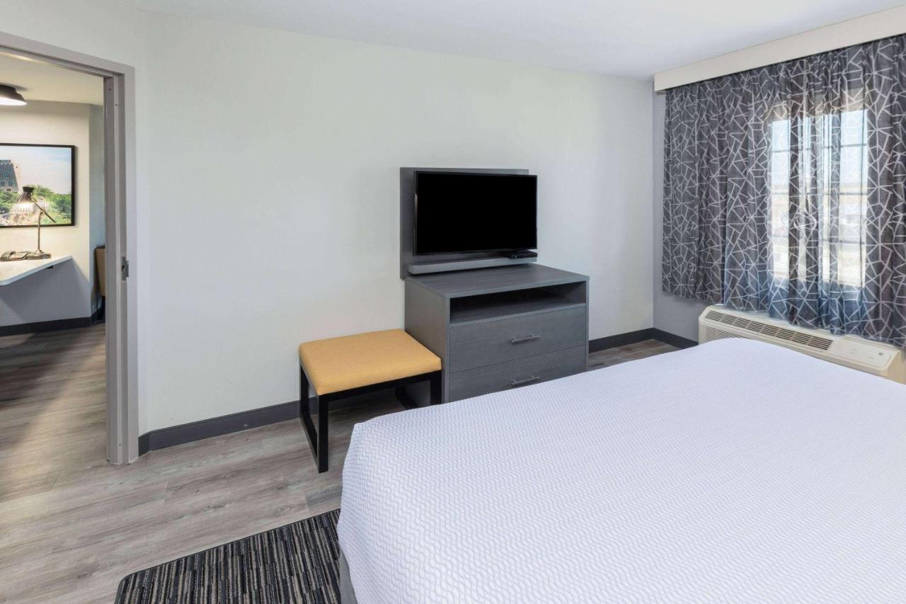 La Quinta Inn & Suites By Wyndham Ardmore Luaran gambar